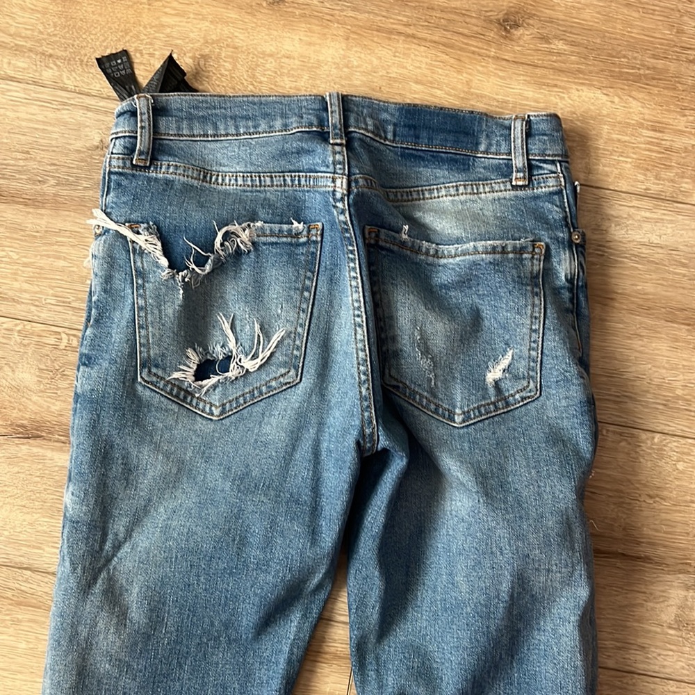 It Is In Very Good Condition With No Defects - image 3